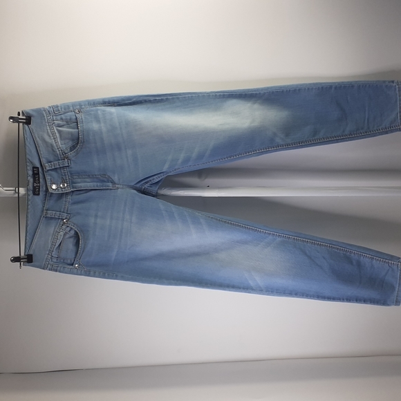 One5One Mid-Rise Button Back Pockets Light Blue Jeans Size 8 - Picture 4 of 16